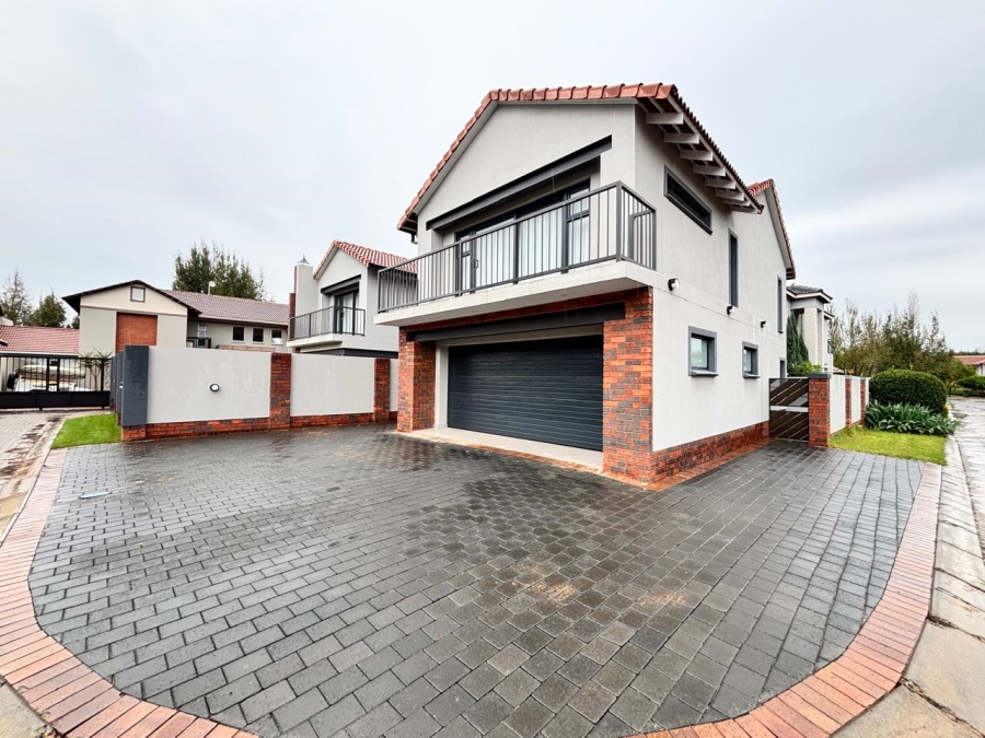 4 Bedroom Property for Sale in Grimbeeck Park North West